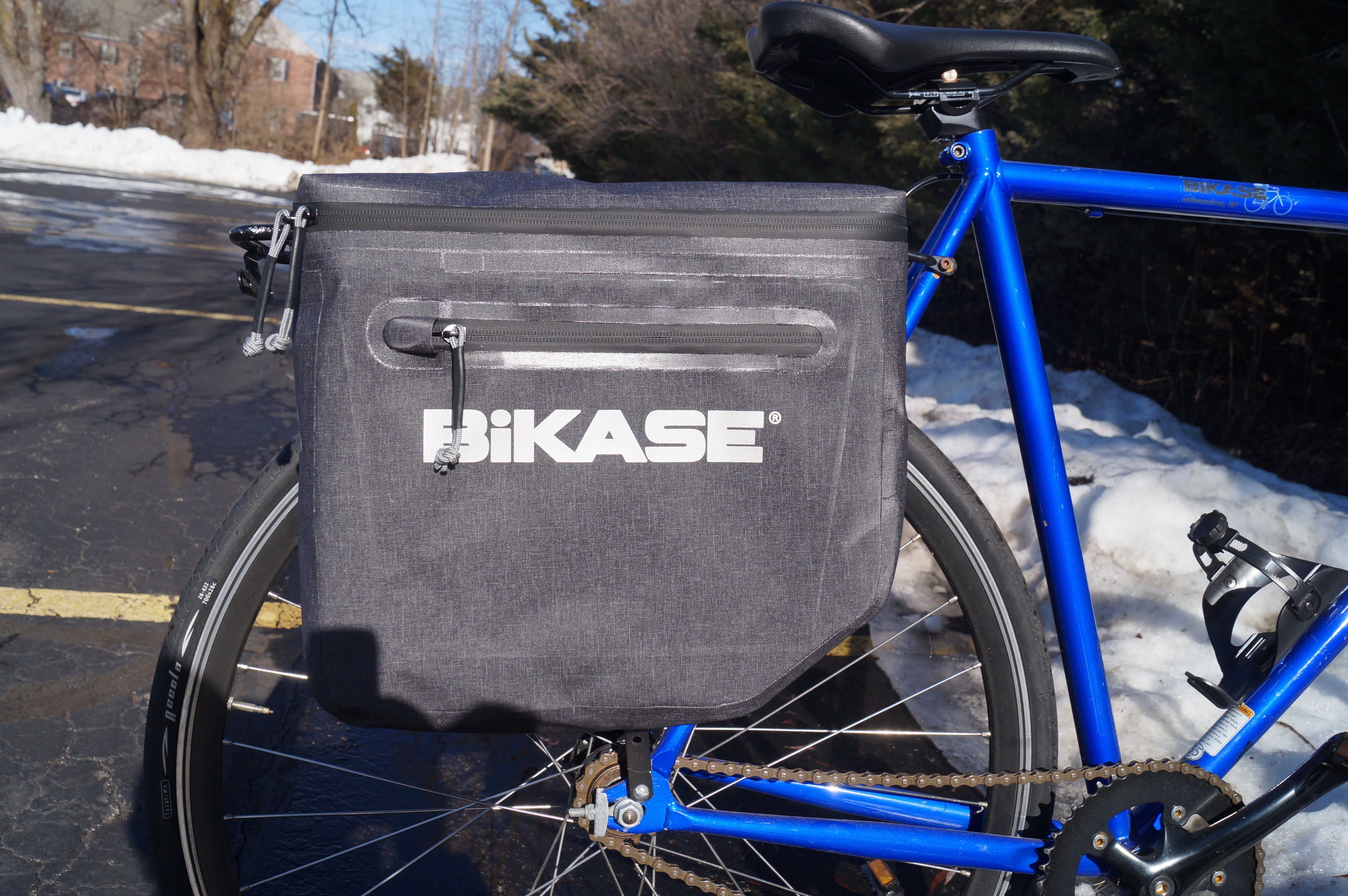 Magnum Bikes Urbanator Dual Adjustable Panniers (Set of 2) 2046