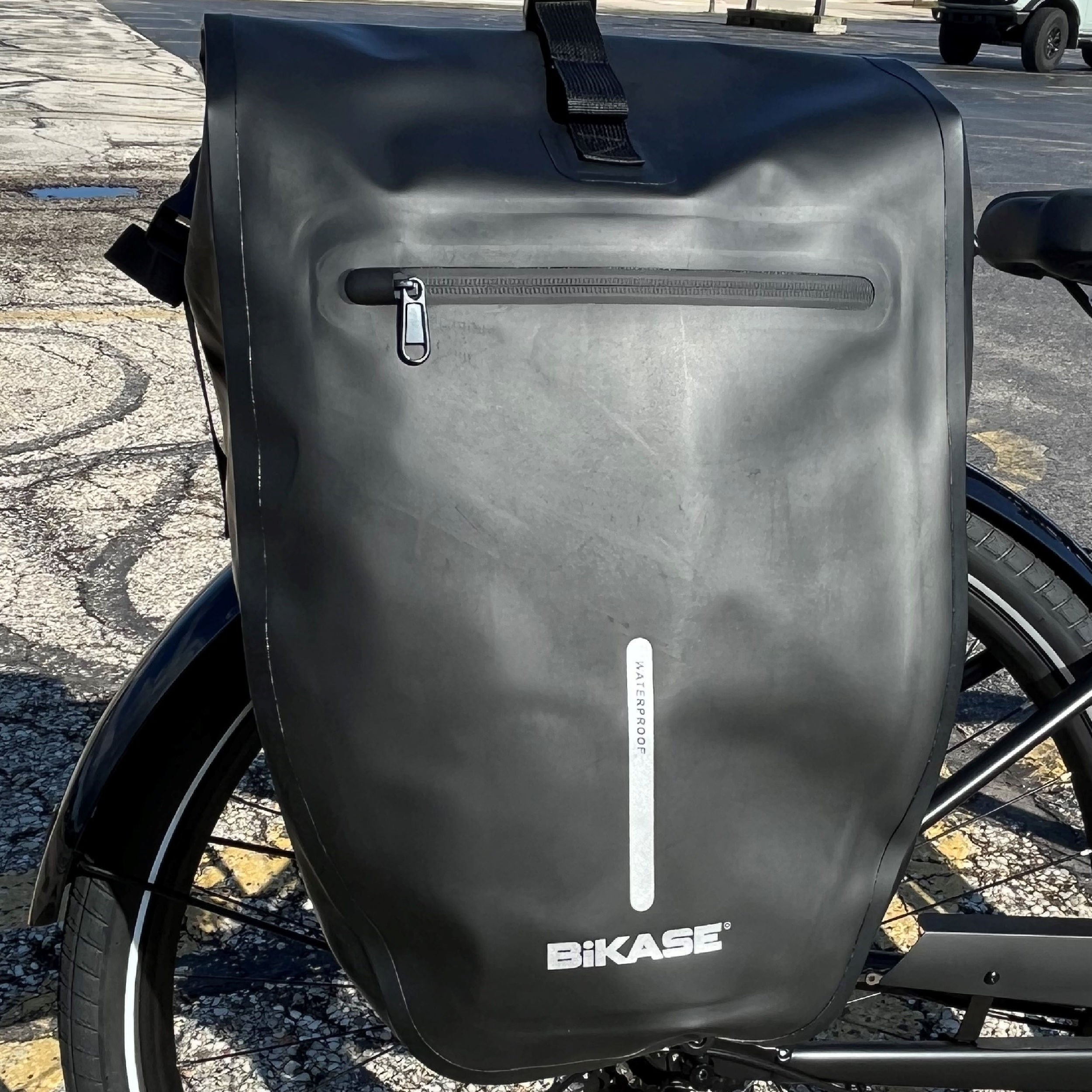 Magnum Bikes Donkey Drybag Waterproof Pannier - 1200 Cubic Inch Capacity 3060B