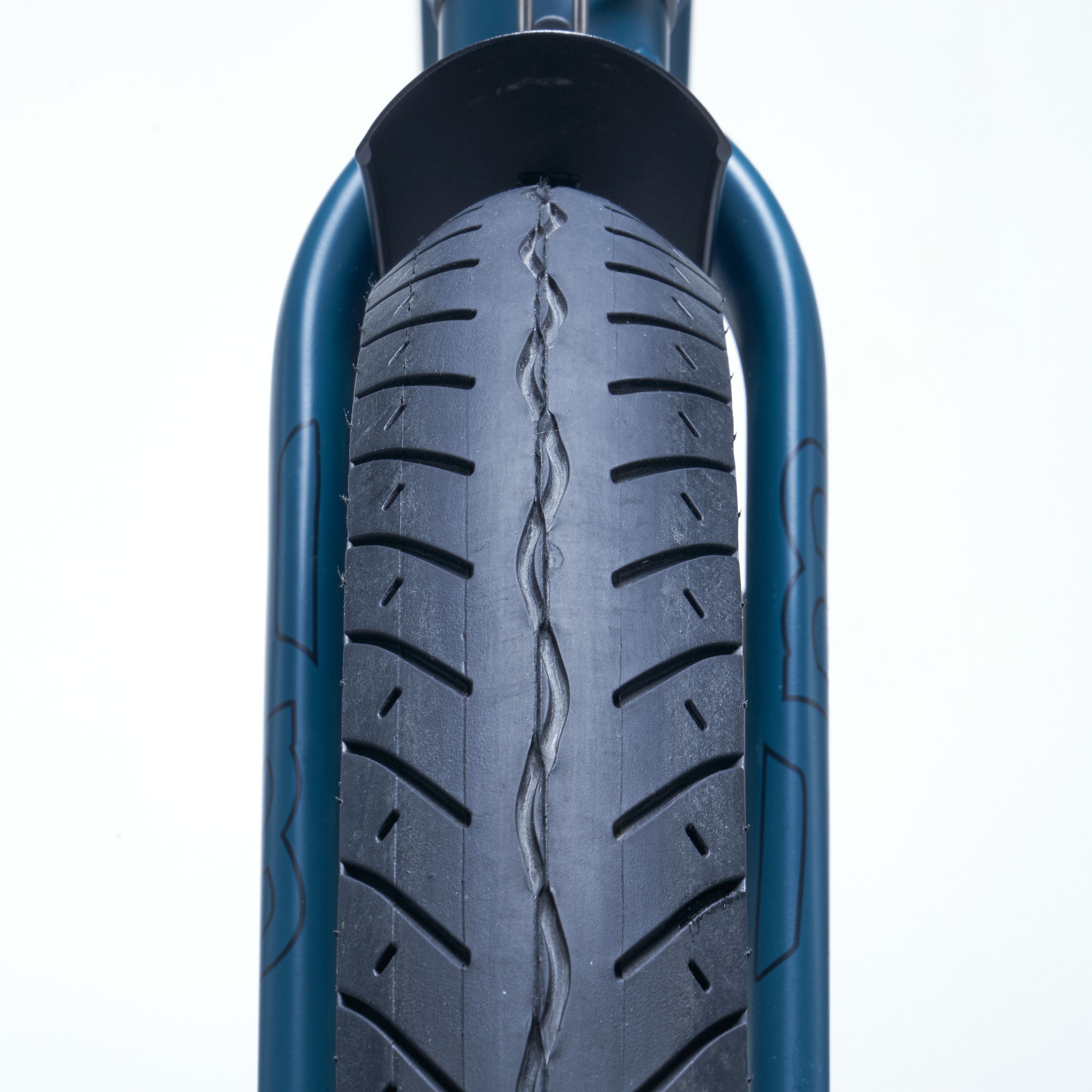 Magnum Bikes Tire - Pathfinder - 20" x 3" ETIR005000201