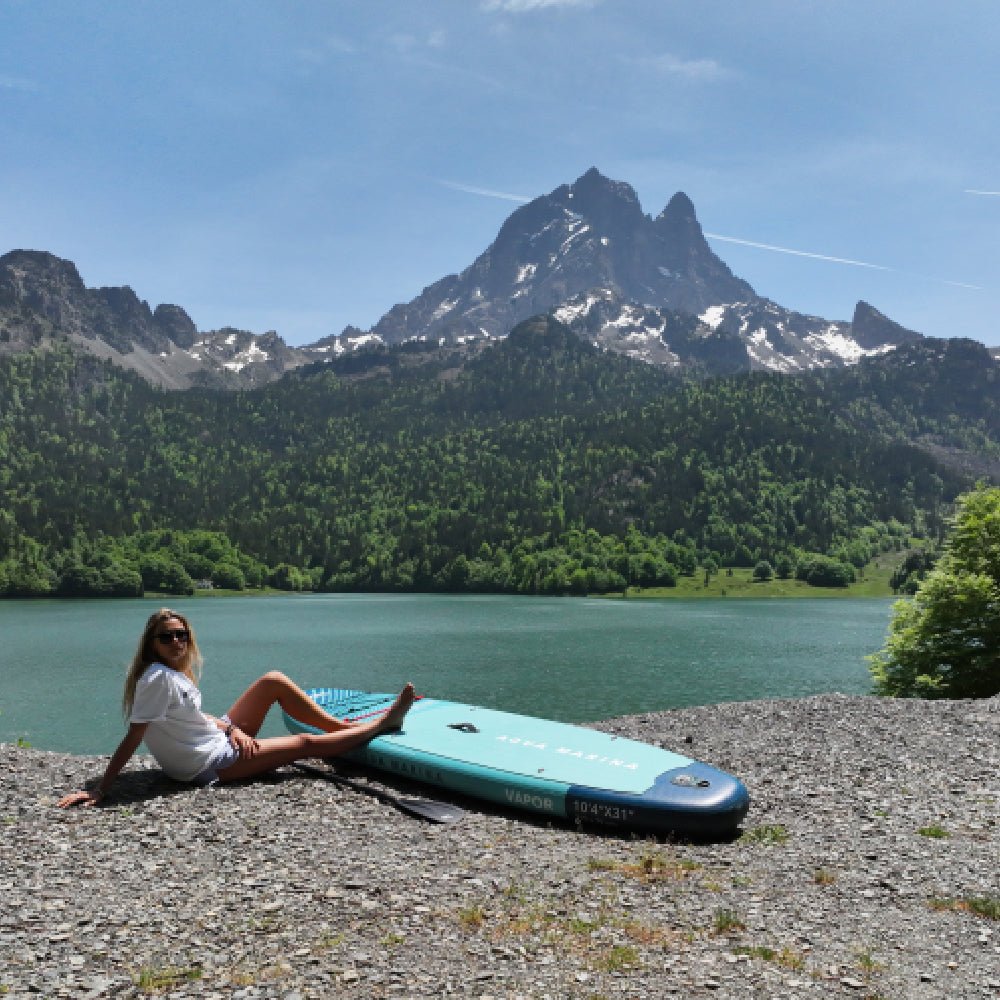 Aqua Marina Vapor BT-23VAP All-Around SUP W/ Sand Ripple Grooved EVA Footpad, 10FT (SAK60532)