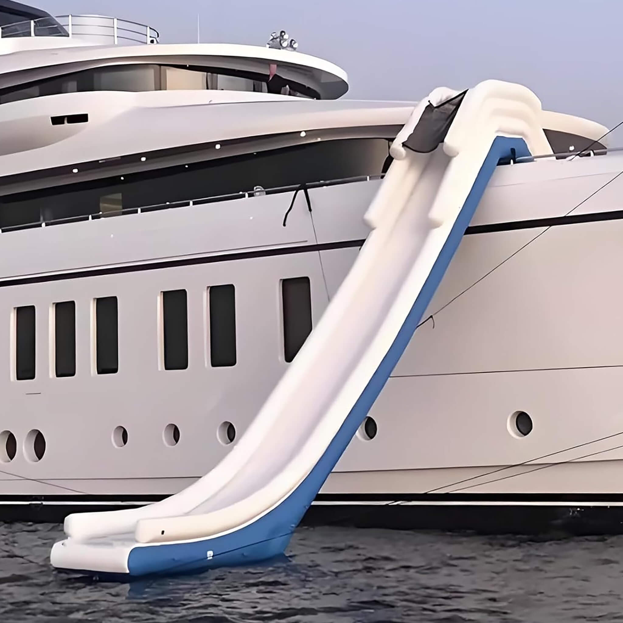 Large Inflatable Yacht Boat Water Slide With Protective Net And Air Pump (SAK51452)