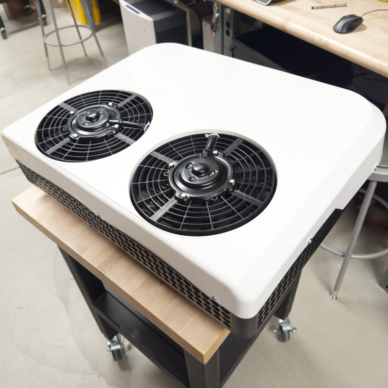 Full Battery 24V Roof Mounted Air Conditioner runs off solar or battery for tractor trailer & RV's